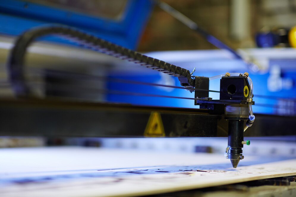 Jasa Laser Cutting Membantu Bisnis